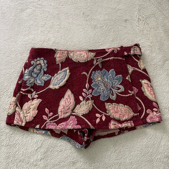 Unique F21 mini skirt/skort! - Picture 1 of 4